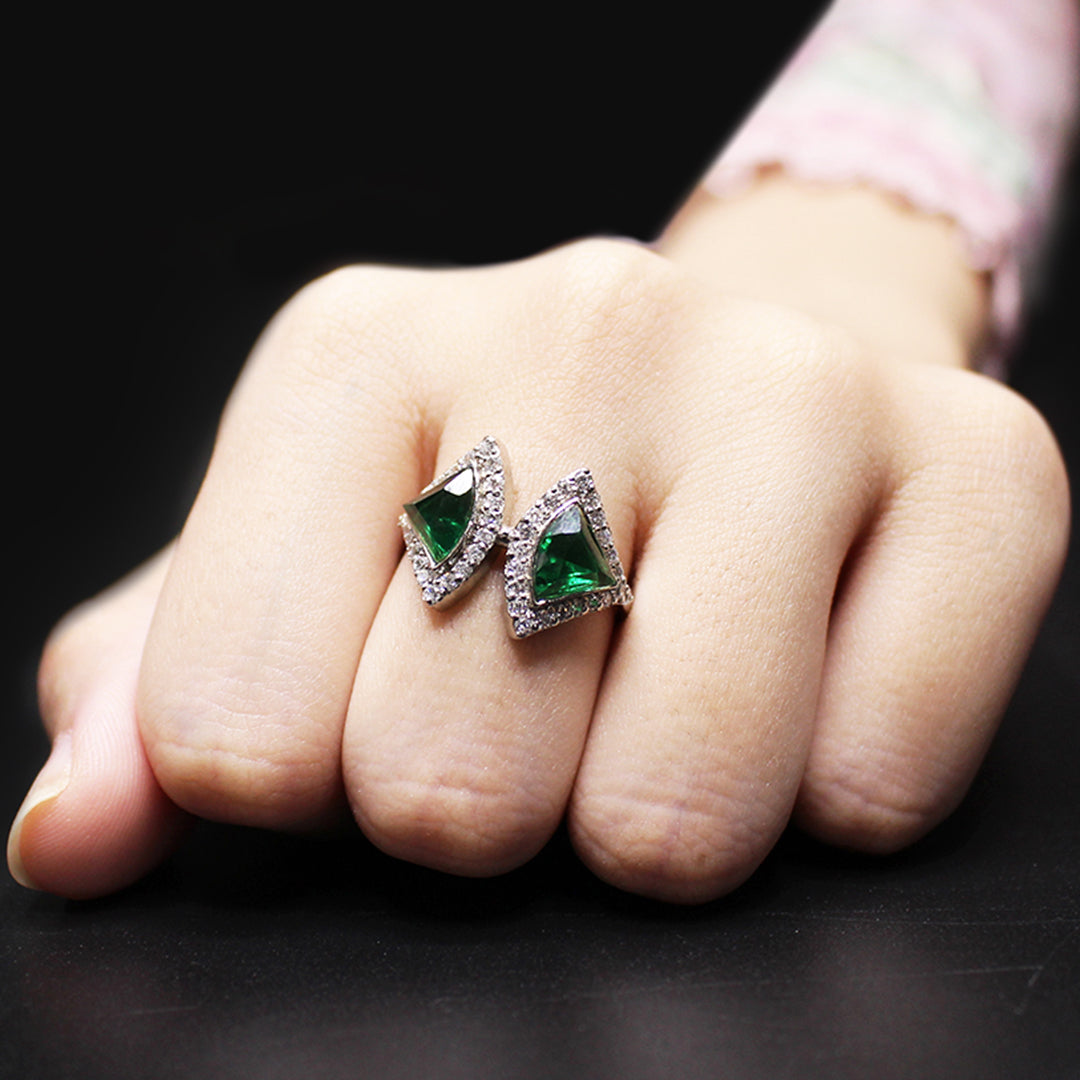 The Emerald Fan Ring