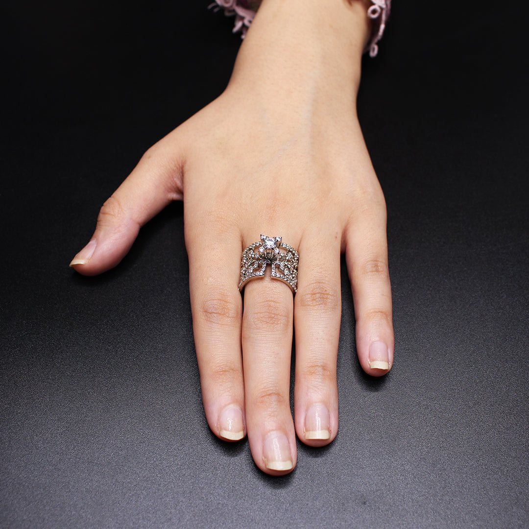 The Handy Crown Ring