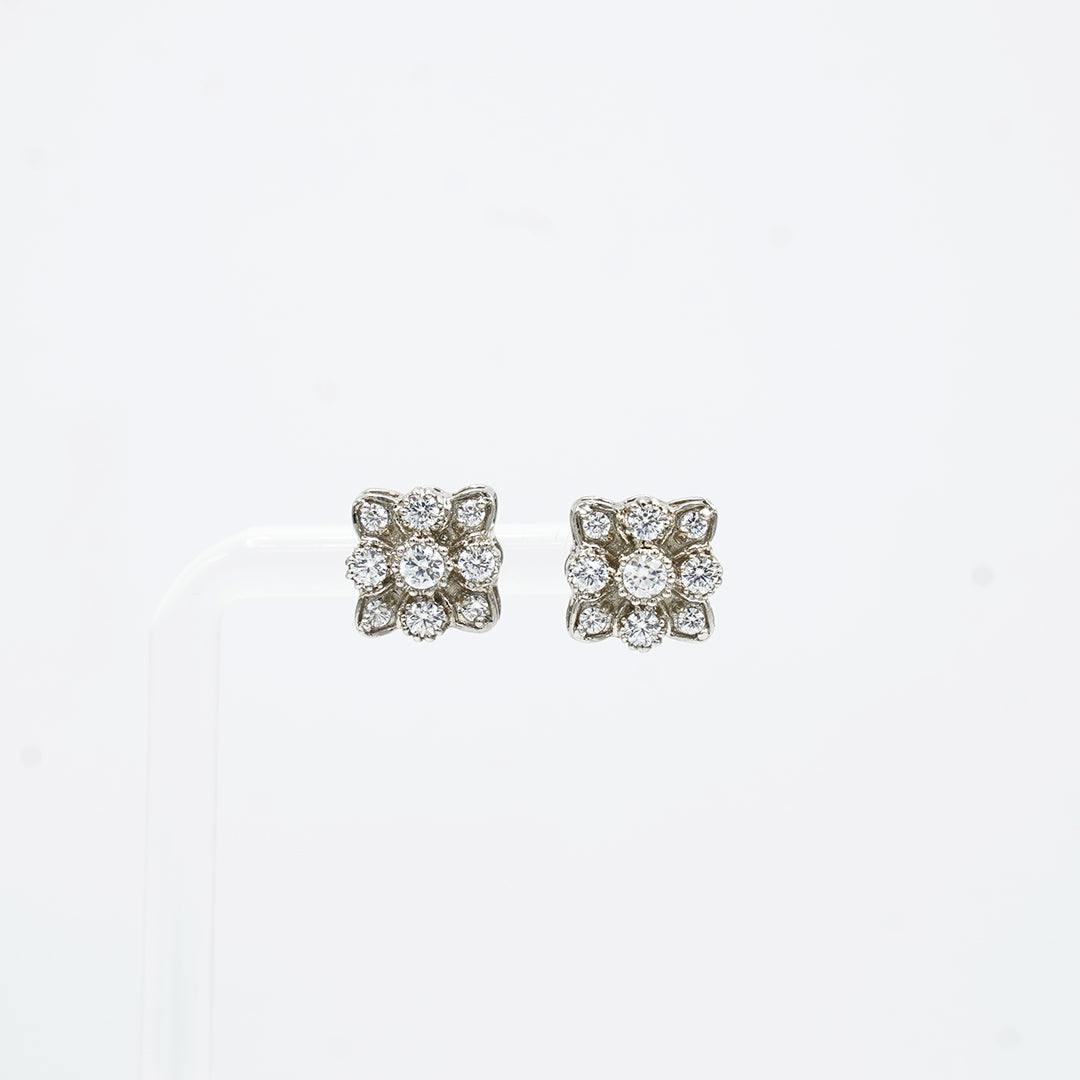 The Shining Hibiscus Stud Earrings