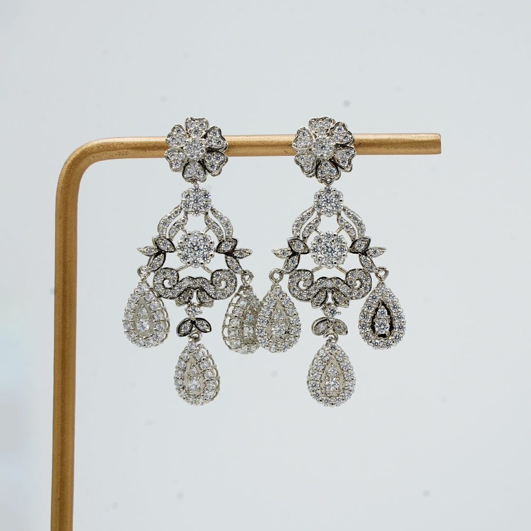 The Daisy Queen Drop Earrings