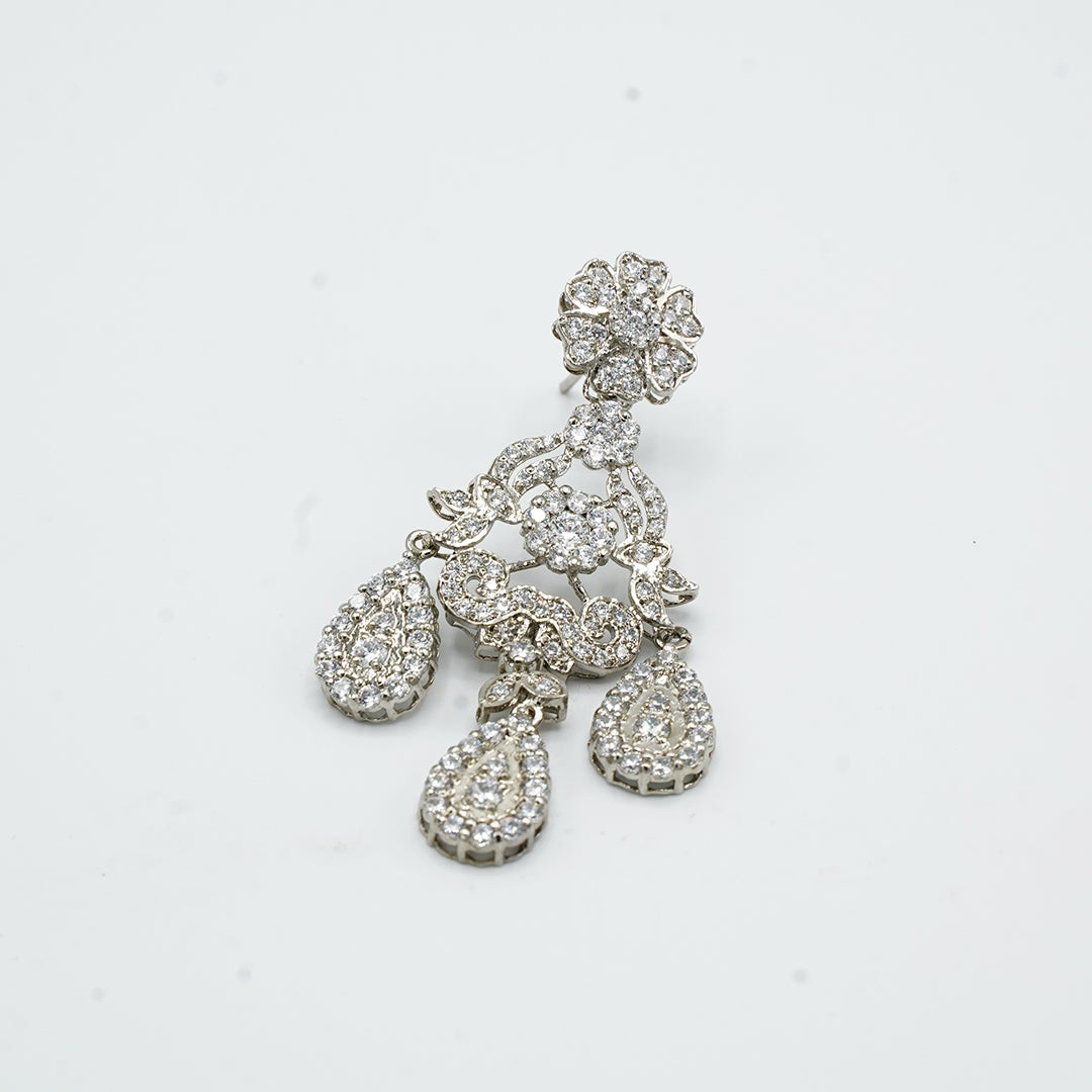 The Daisy Queen Drop Earrings