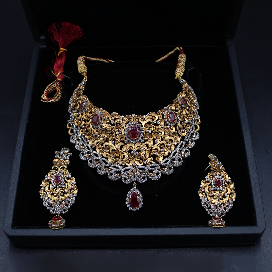 The Royal Highness Necklace Set